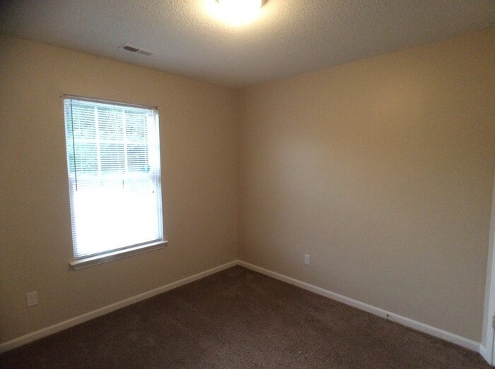 Building Photo - 4710 Biesterfield Dr