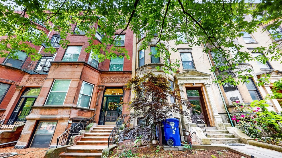 Building Photo - 1071 Beacon St