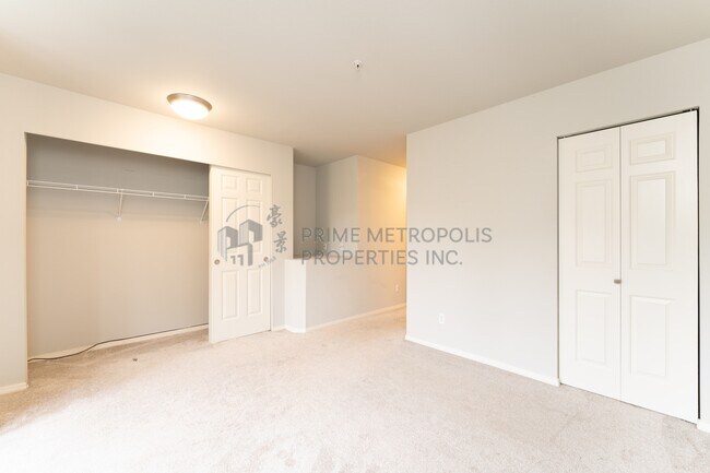 Building Photo - 2062 Newport Way NW
