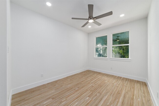 Building Photo - 2109 Holman St