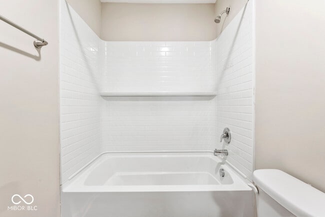 Building Photo - 6874 Nottingham Ln