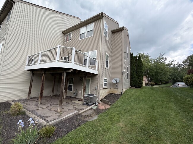 Building Photo - 9513 Brigadoon Ln