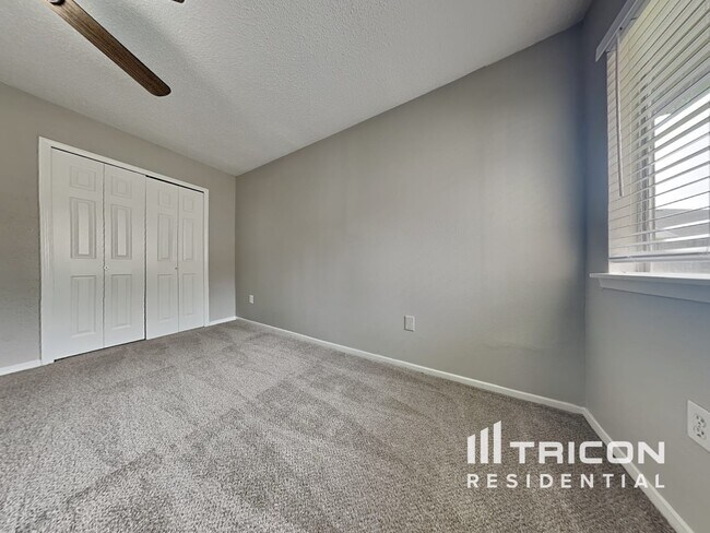 Building Photo - 23318 Pebworth Pl