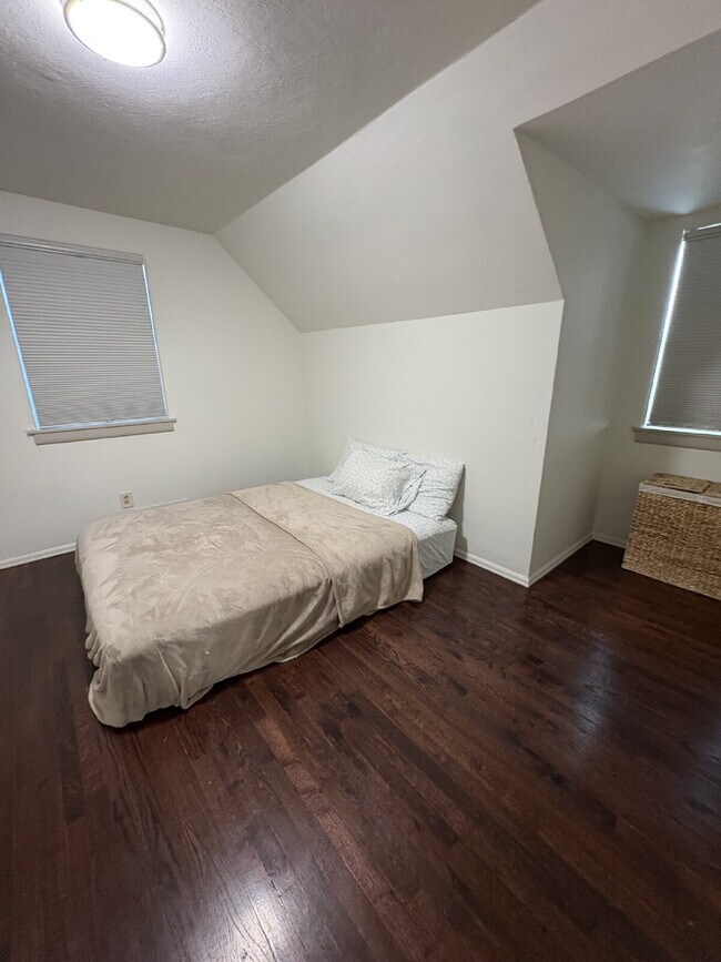 Building Photo - Old North End - Monroe