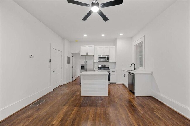 Building Photo - 360 Ponce De Leon Ave NE