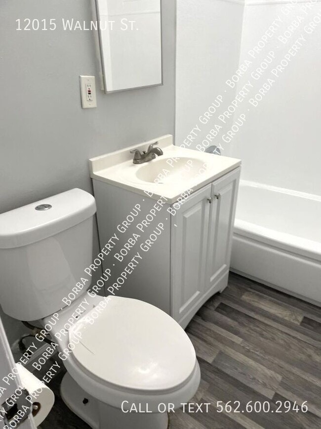 Building Photo - 12015 Walnut St