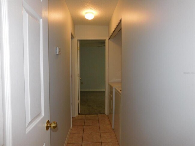 Building Photo - 1118 Spring Meadow Dr