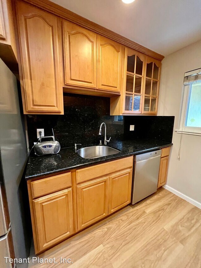 Building Photo - 3 br, 2 bath House - 1550 Magpie Ln