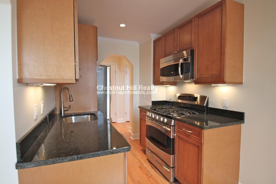 Building Photo - 56 Brattle St