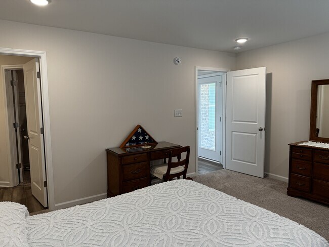 Building Photo - 230 Pedric Dr