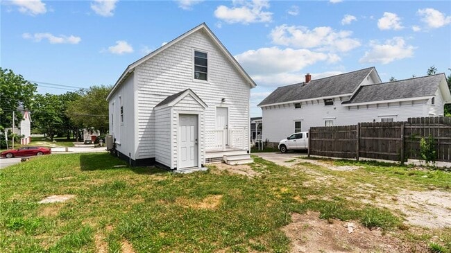 Building Photo - 2958 E Main Rd