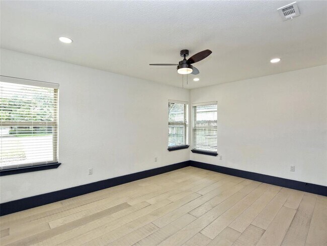 Building Photo - 11800 Tedford St