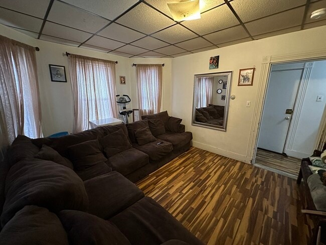 Building Photo - 41 Louis St