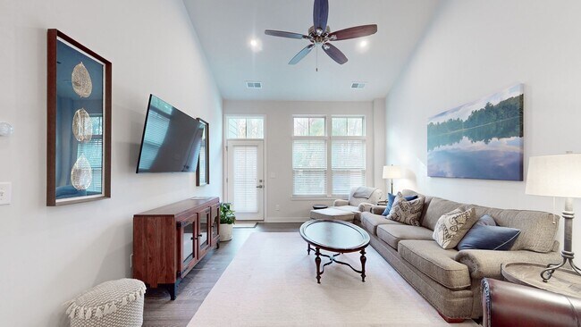 Building Photo - 3 bed, 2.5 bath Townhouse with 2 car garage AVAILABLE Soon  in Mooresville