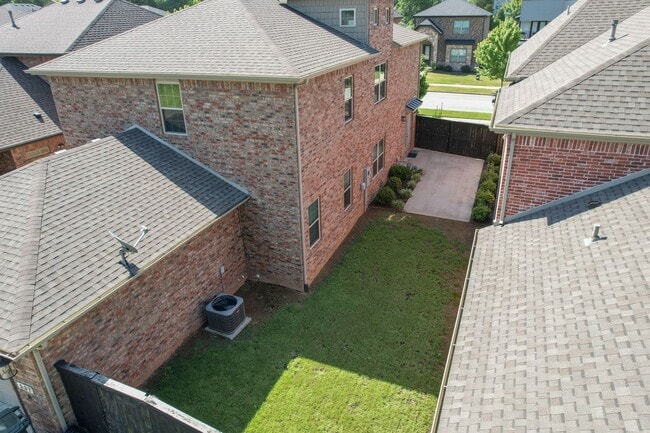 Building Photo - STUNNING 4 Bedroom, 2.5 Bathroom, 2 Car Garage In Fayetteville, AR