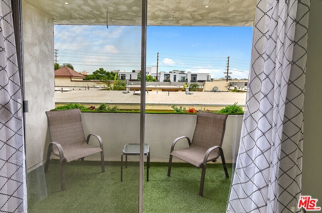 Building Photo - 11920 Dorothy St