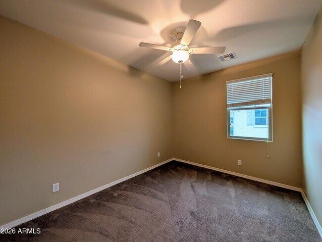 Building Photo - 923 S Osborn Ln