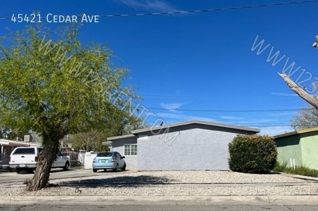 Building Photo - 45421 Cedar Ave