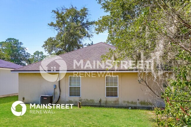 Building Photo - 8281 Maple St