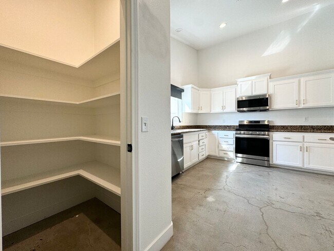 Building Photo - COMING SOON!!! 4 Bedroom / 2 Bath House with Solar in Desert Hot Springs!