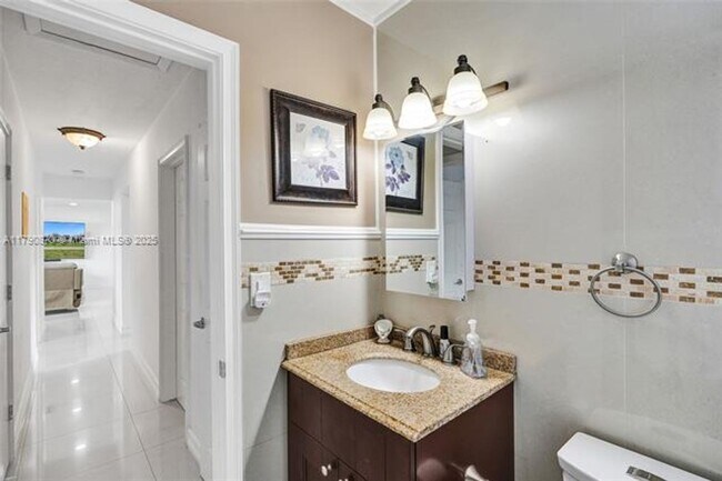 Building Photo - 5811 SW 95th Ct