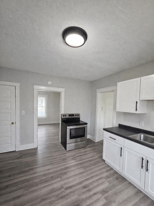 Building Photo - 406 Garfield Ave