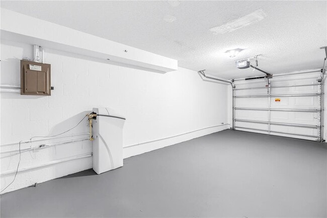 Building Photo - 9613 Tara Cay Ct