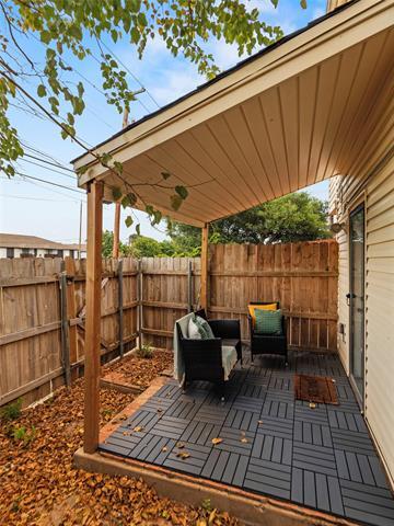Building Photo - 14341 Haymeadow Cir
