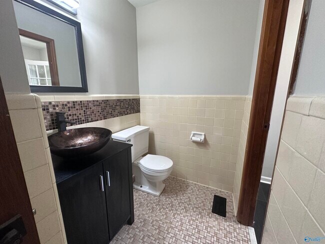 Building Photo - 4627 Daugette Dr NW