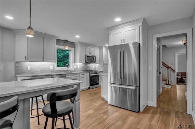 Building Photo - 5940 Thompson Rd