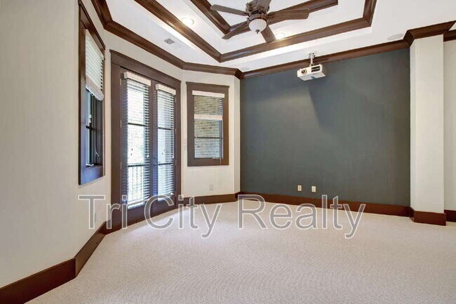 Building Photo - 250 Moss Creek Walk