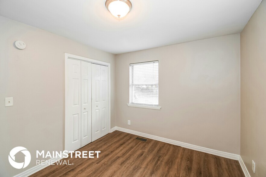 Building Photo - 6418 Ballejo Ct N