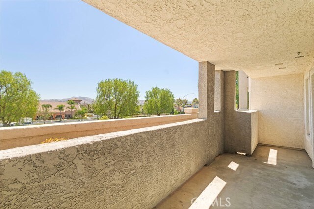 Building Photo - 1005 Vista Del Cerro Dr