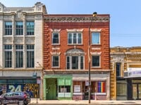 Building Photo - 1618 W Chicago Ave
