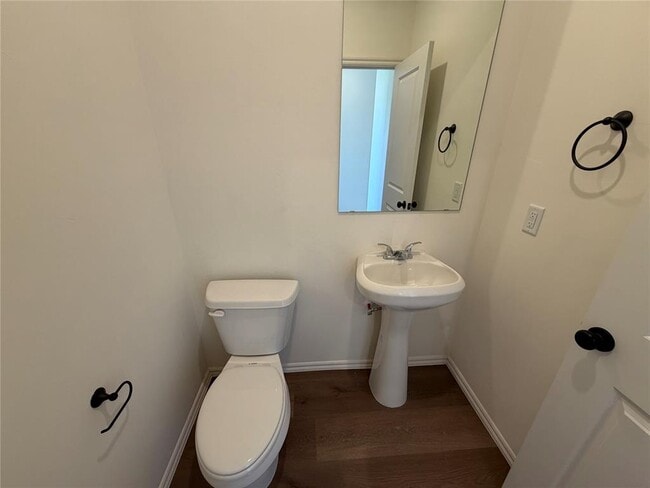 Building Photo - 301 Aaran Way