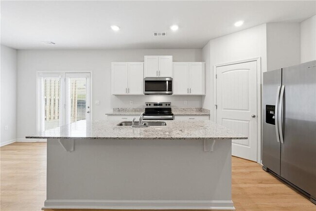 Building Photo - 255 Deerberry Dr