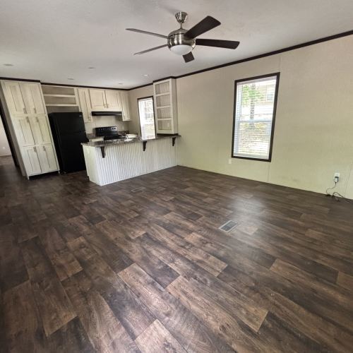 Building Photo - 210 Falcon Dr