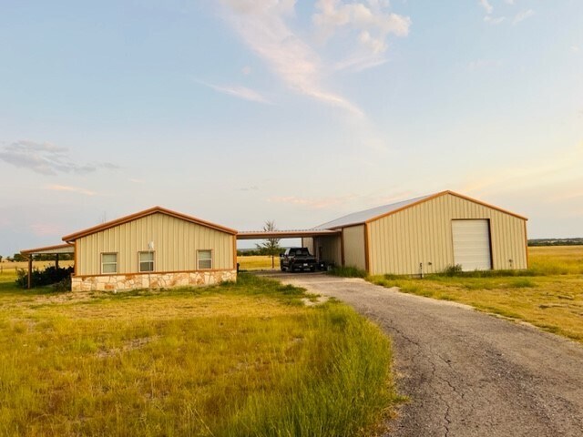 Building Photo - 1400 FM970