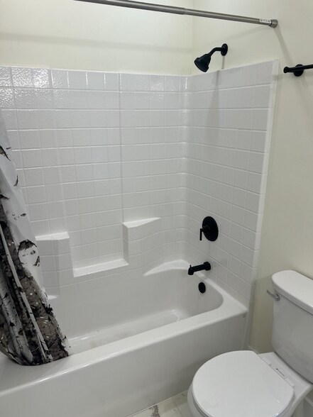 Building Photo - 3353 Spear Ave