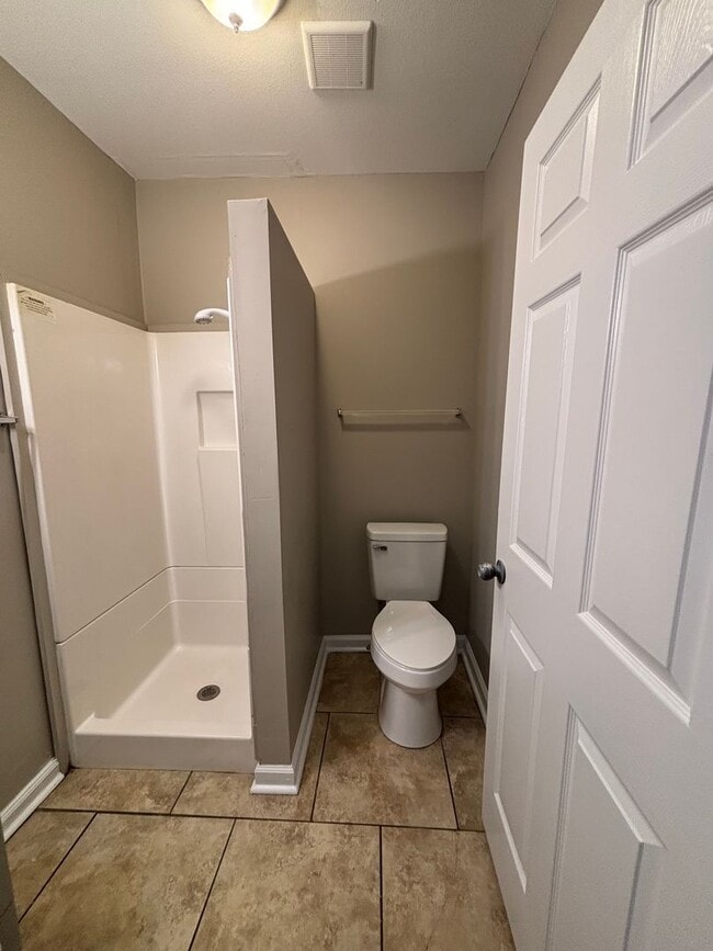 Building Photo - Three Bedroom Home in Chattanooga TN