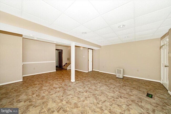 Building Photo - 310 Harry S Truman Dr