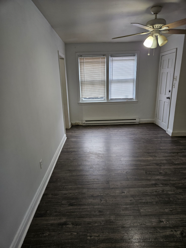 Building Photo - 1310 Dartmouth Ave