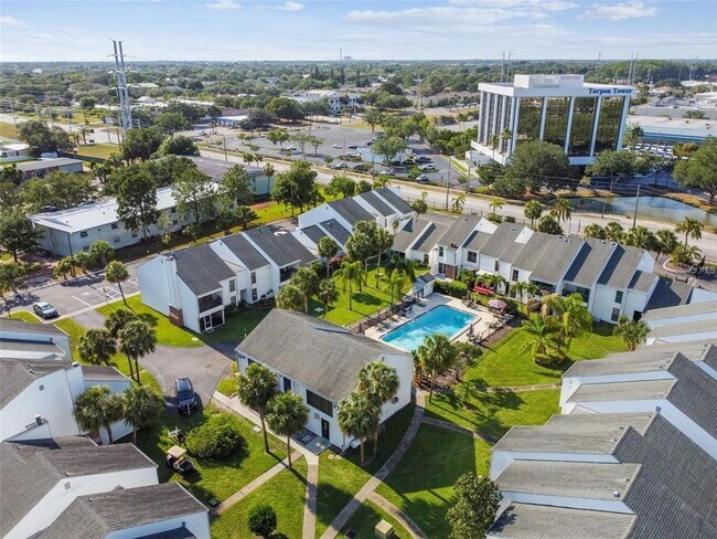 Building Photo - 726 Haven Pl