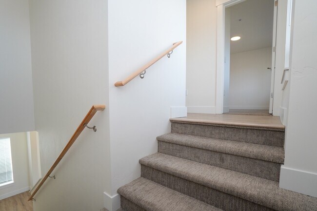 Building Photo - 4622 N Iota Ln