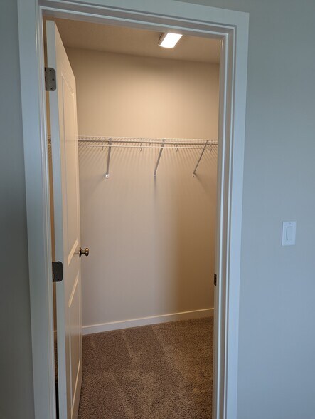 Building Photo - 1964 S Warrior Ln