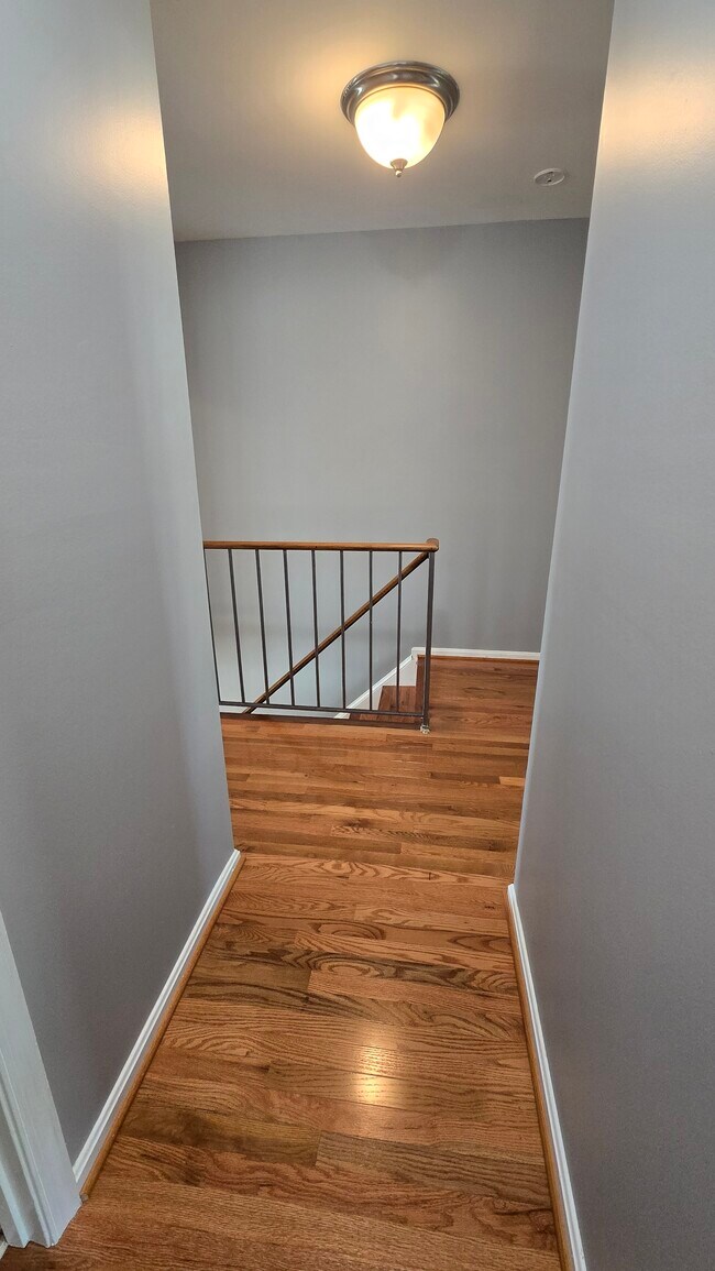 Building Photo - 6157 Green Hollow Ct