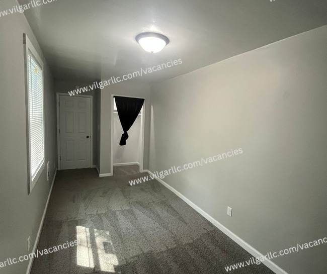 Building Photo - This stunning 4 Bedroom, 1 Bath home in Gary, IN