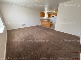 Building Photo - 3723 Deloy Dr