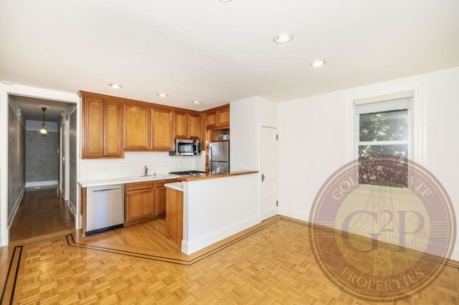 Building Photo - Noe Valley - 2 BR, 1 BA Condo 965 Sq. Ft. ...
