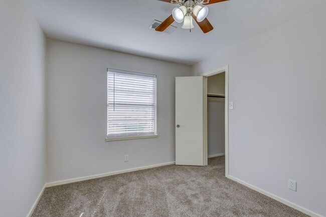 Building Photo - 4123 Dacca Dr